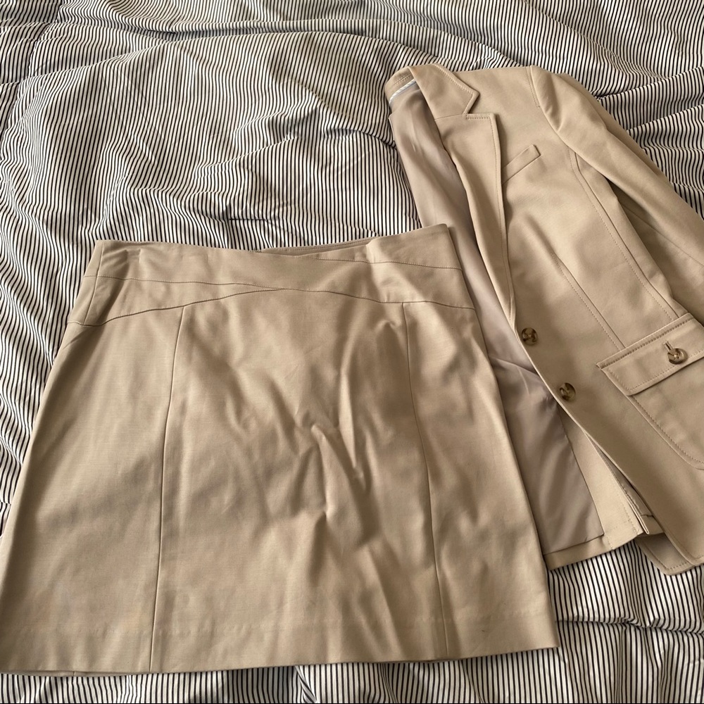 Banana Republic pencil skirt